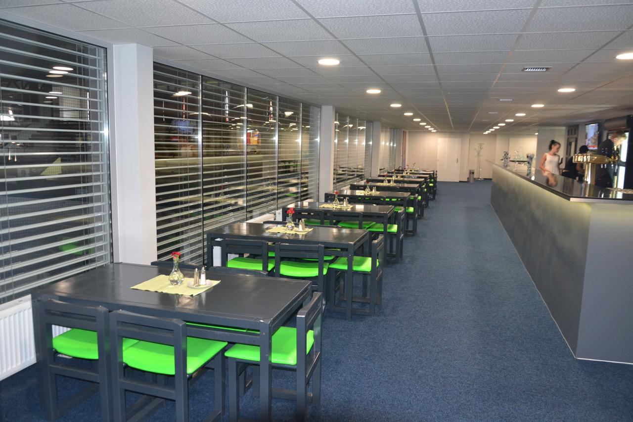 Sporthotel Zimní stadion Benešov Benesov  Exteriér fotografie